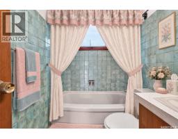 842 Grandview Street W, Moose Jaw, SK S6H5L8 Photo 33