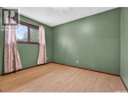 842 Grandview Street W, Moose Jaw, SK S6H5L8 Photo 36