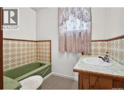 842 Grandview Street W, Moose Jaw, SK S6H5L8 Photo 51
