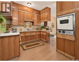 842 Grandview Street W, Moose Jaw, SK S6H5L8 Photo 18