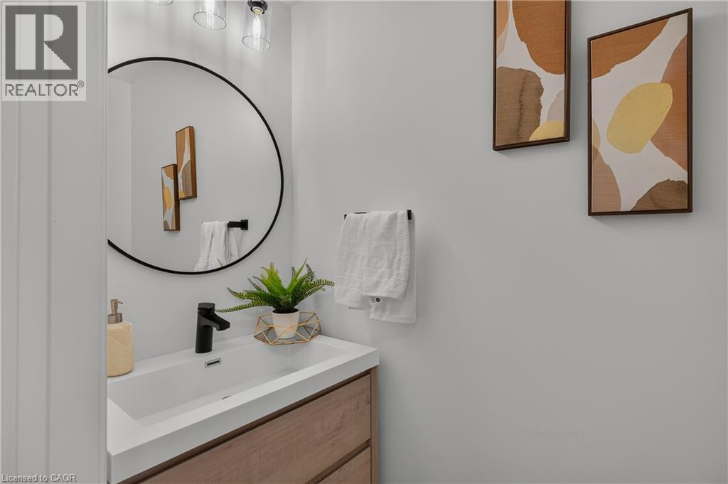 Photo 21 of 48