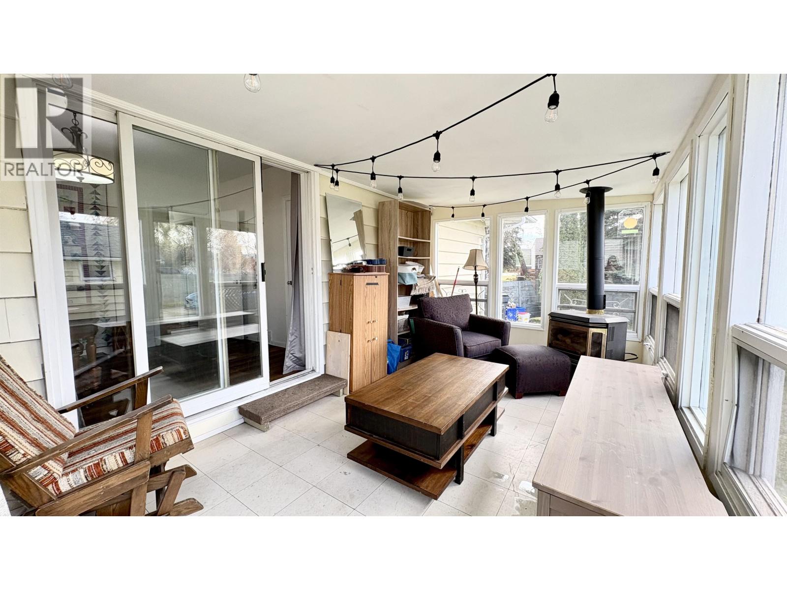 585 ALWARD STREET - 18