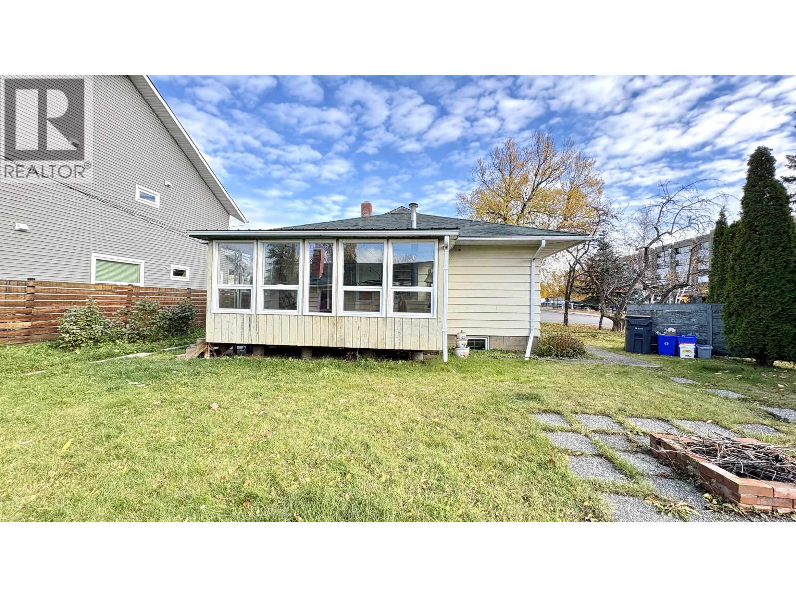 585 ALWARD STREET - 24