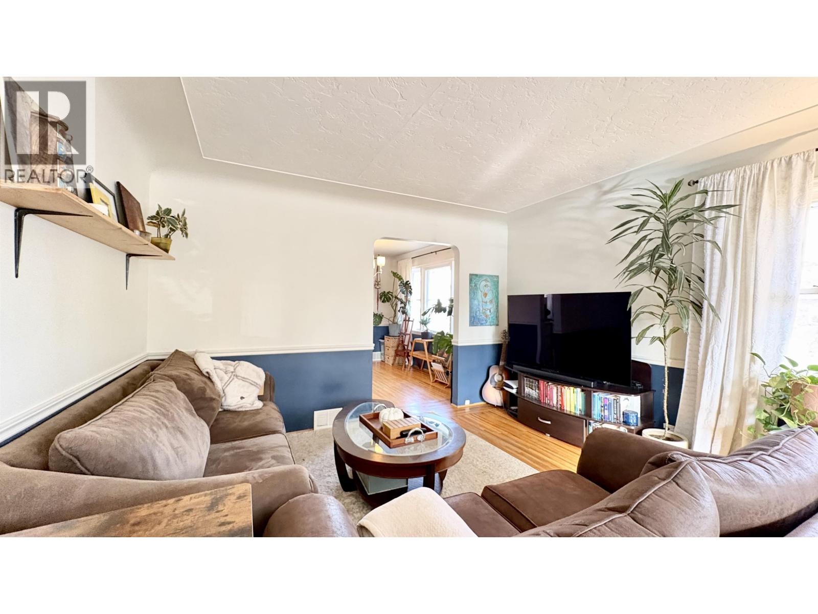 585 ALWARD STREET - 3