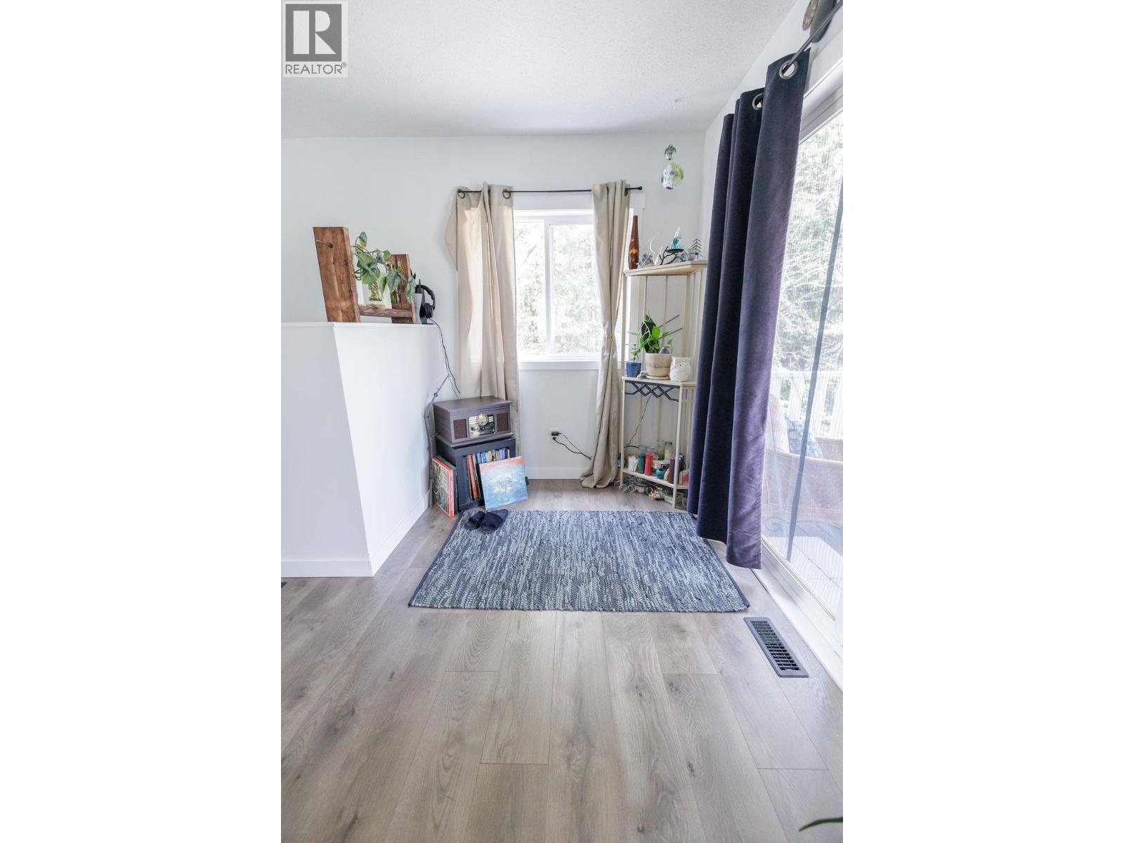6318 MOOSE POINT DRIVE - 7