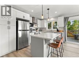 256 Falcon Drive, photo 13