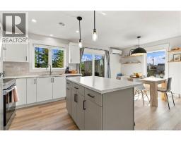256 Falcon Drive, photo 14