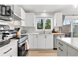256 Falcon Drive, photo 15