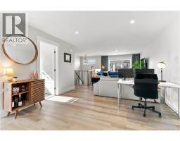 256 Falcon Drive, photo 19