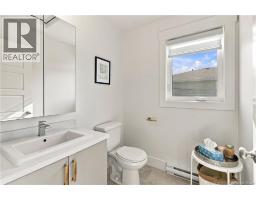 256 Falcon Drive, photo 21