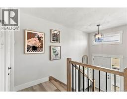 256 Falcon Drive, photo 3