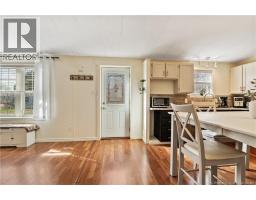 12 Pheasant Street, photo 11