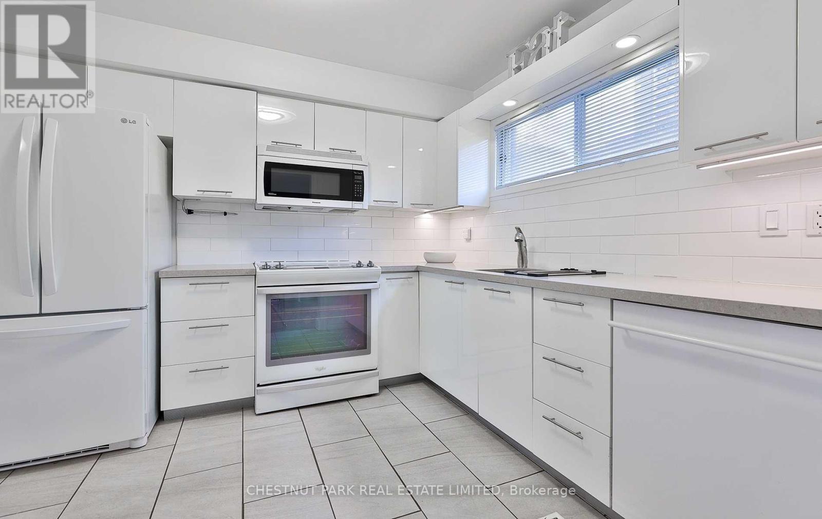 108 BELMONT STREET, Toronto (Annex) — photo 11