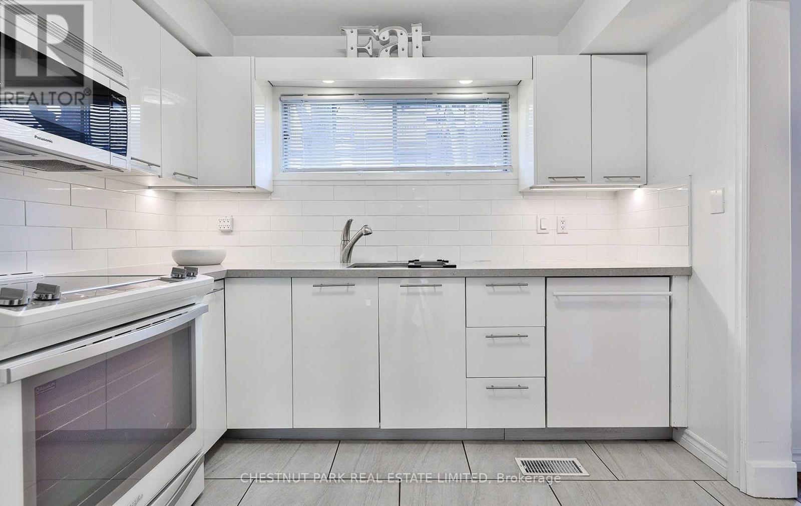 108 BELMONT STREET, Toronto (Annex) — photo 12