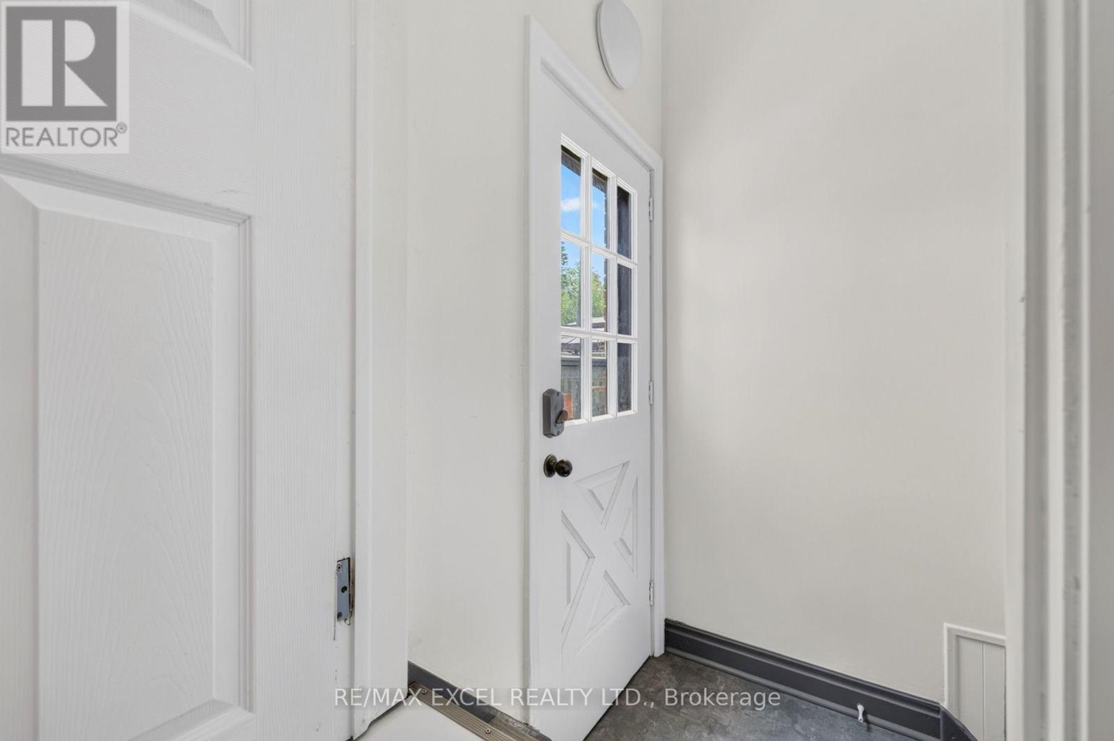 23 Kawartha Avenue, Oshawa, ON photo 28