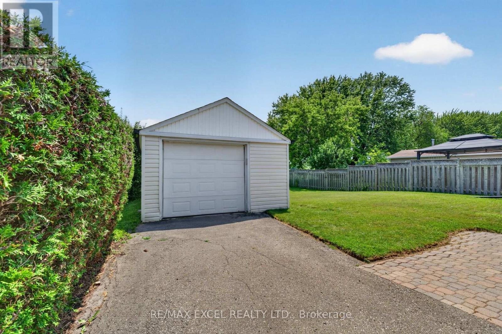 23 Kawartha Avenue, Oshawa, ON photo 30