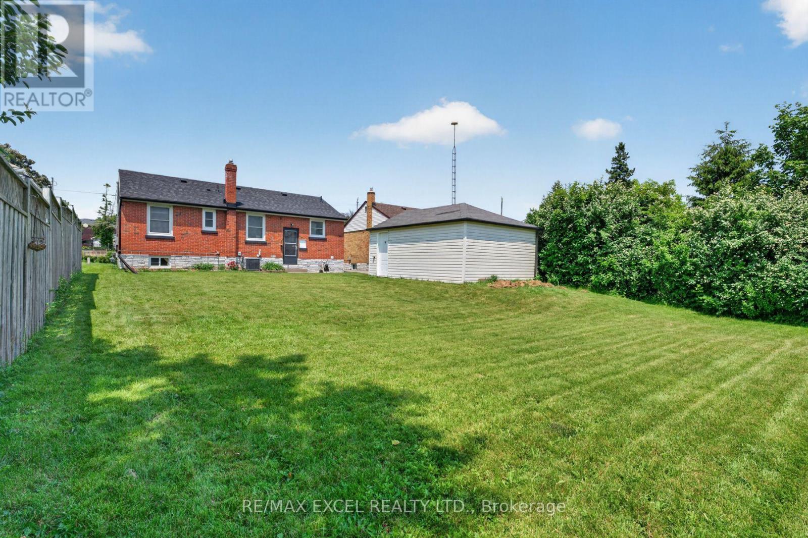 23 Kawartha Avenue, Oshawa, ON photo 32
