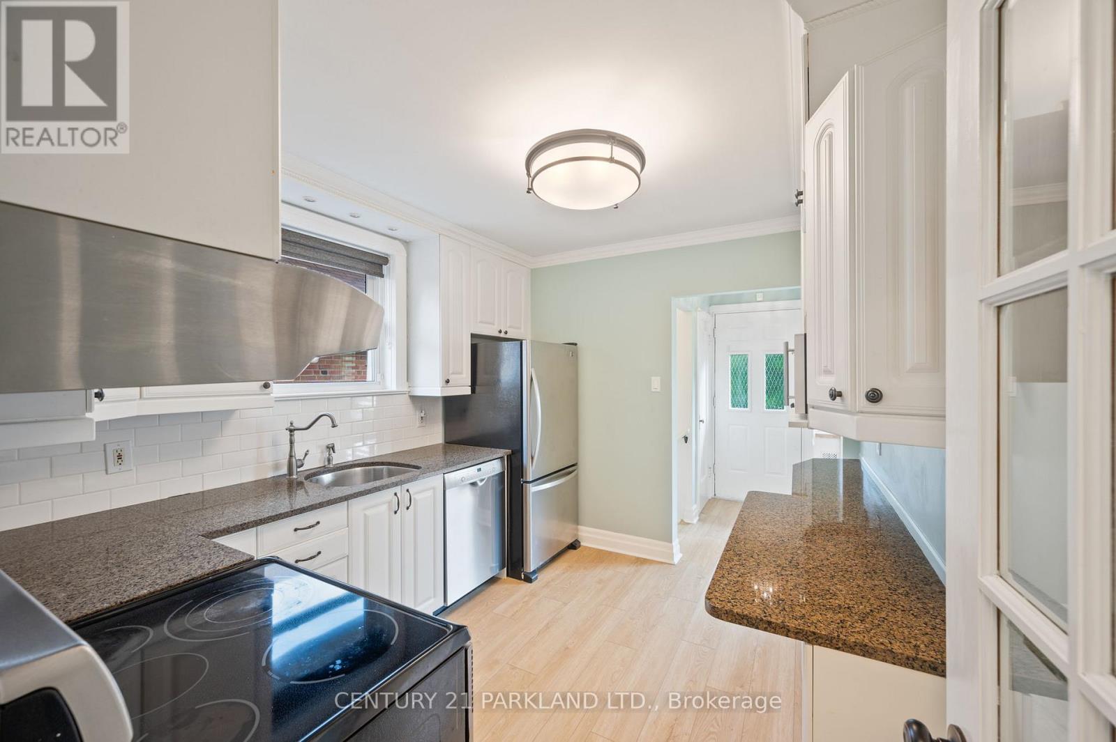 6 ROBLIN AVENUE, Toronto (East York) — photo 11