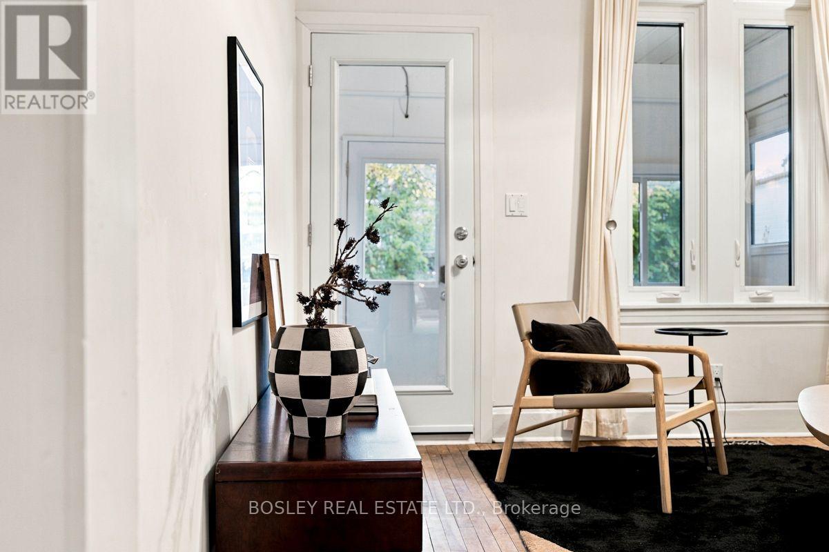158 BASTEDO AVENUE, Toronto (Woodbine Corridor) — photo 3