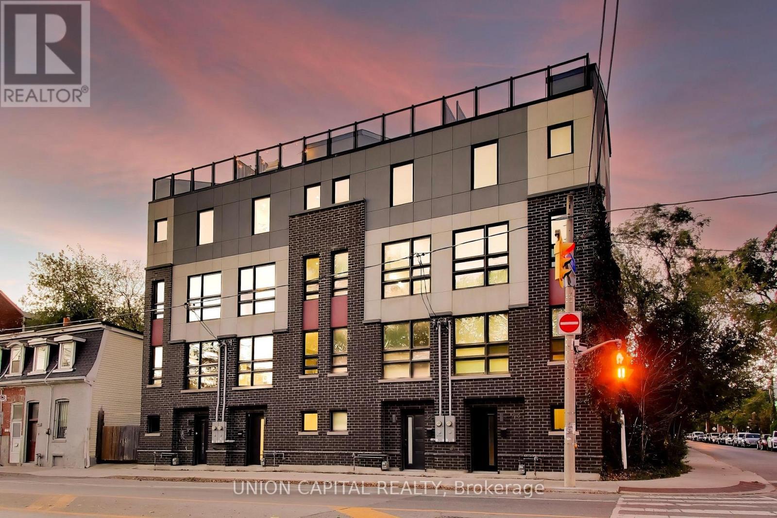 952 DUNDAS STREET E, Toronto (South Riverdale) — photo 3