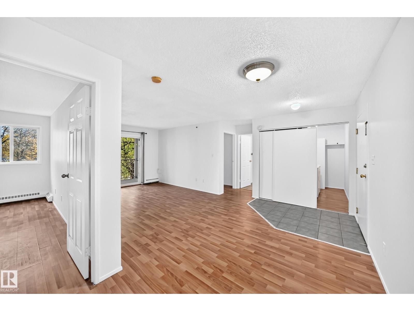 #212 11218 80 Street NW, photo 3