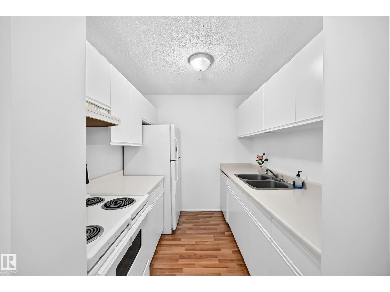 #212 11218 80 Street NW, photo 8