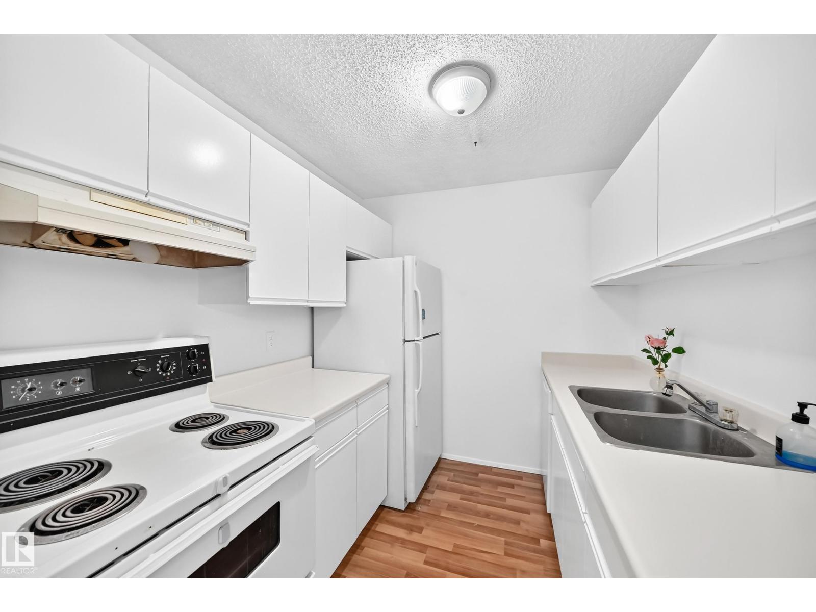 #212 11218 80 Street NW, photo 9