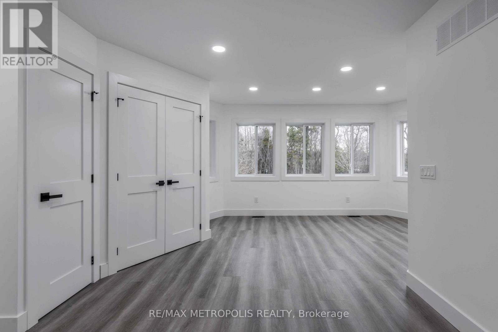 759 Innisfil Beach Road, Innisfil photo 15