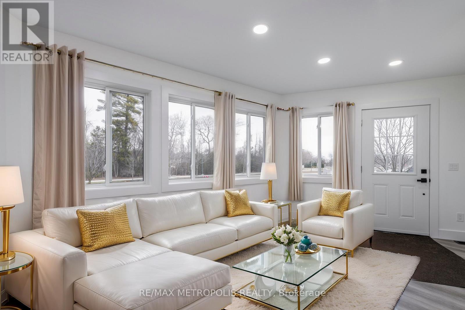 759 INNISFIL BEACH ROAD, Innisfil (Alcona) — photo 2