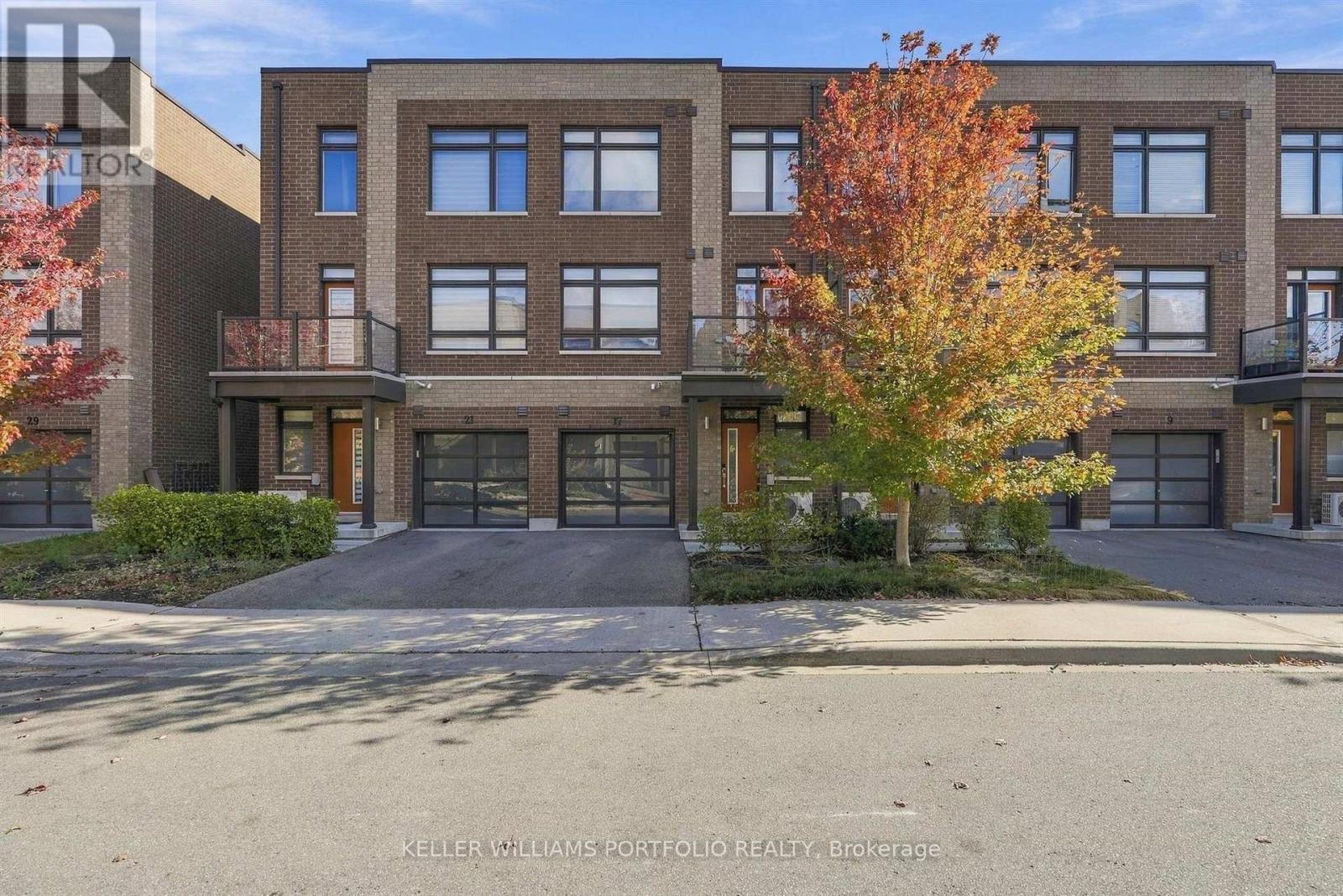 17 HEARNE STREET, Vaughan (Vaughan Grove)