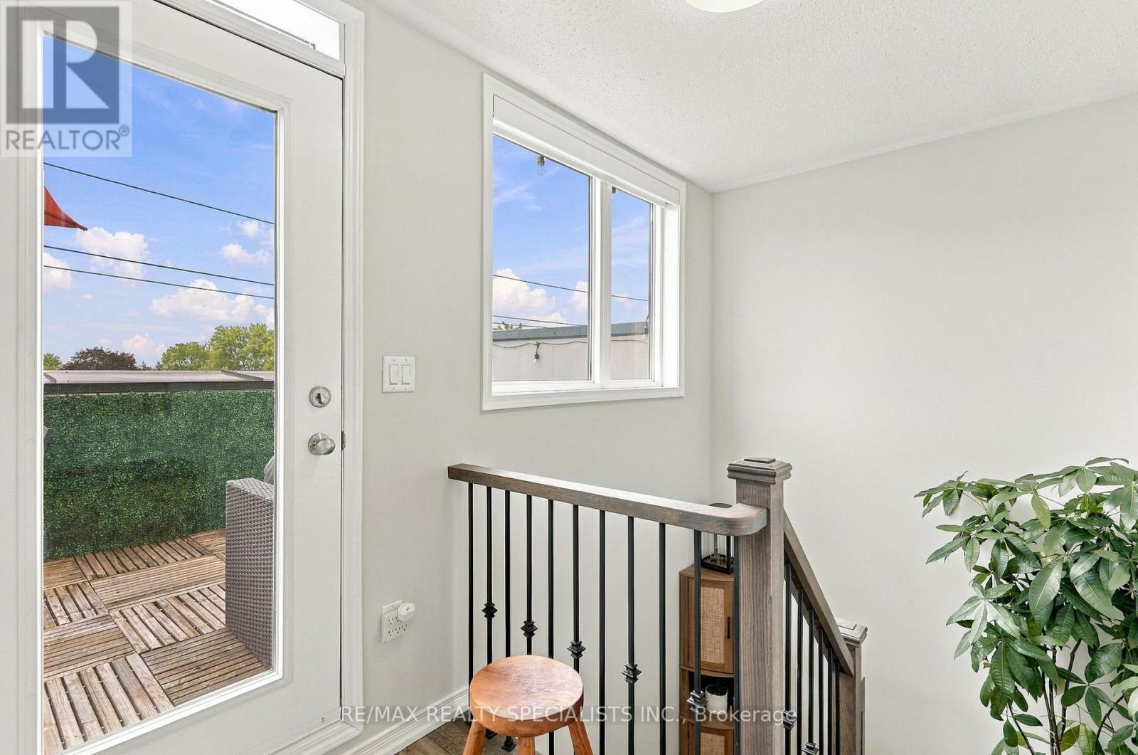 5- 24 Fieldway Road, Toronto, ON photo 42