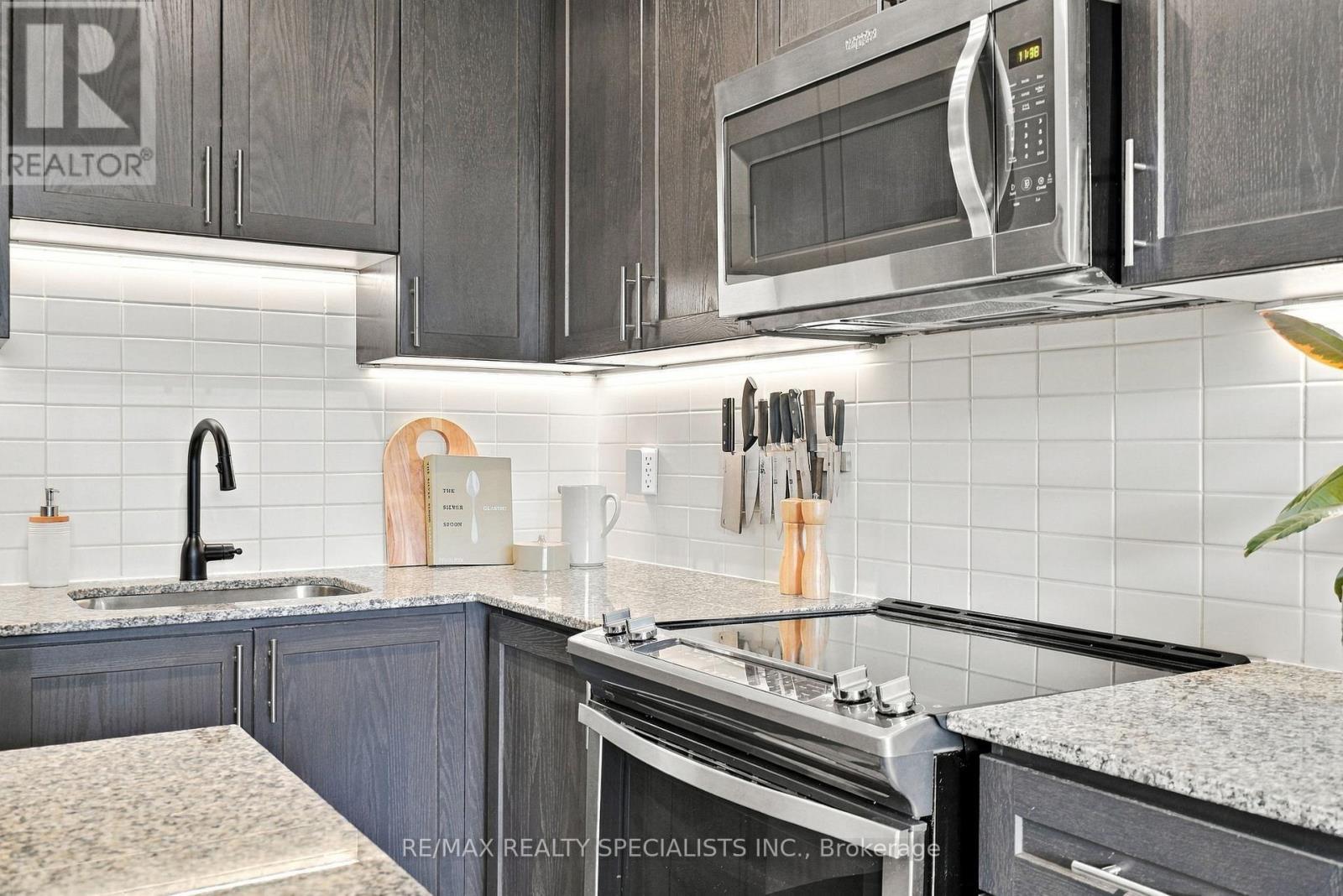 5 - 24 FIELDWAY ROAD, Toronto (Islington-City Centre West) — photo 9