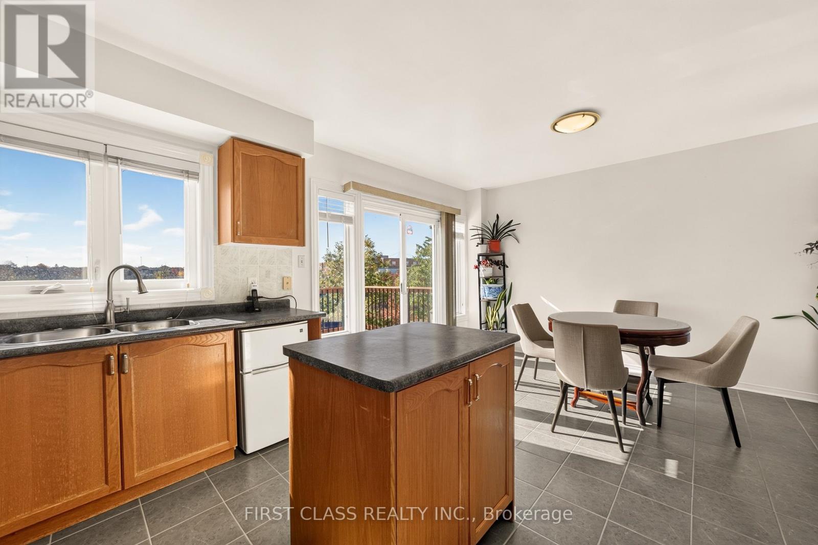 38 Pacific Wind Crescent, Brampton, ON photo 14