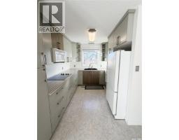 3pc Ensuite bath - 64 Dunfield Crescent, Meadow Lake, SK S9X1C4 Photo 6
