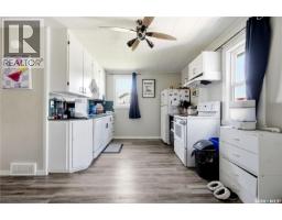 Storage - 916 Iroquois Street W, Moose Jaw, SK S6H5B6 Photo 10