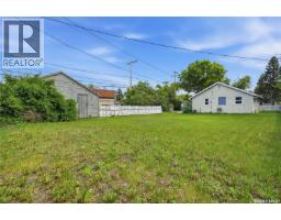 916 Iroquois Street W, Moose Jaw, SK S6H5B6 Photo 28