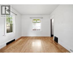 Bedroom - 447 Duffield Street W, Moose Jaw, SK S6H5H7 Photo 10