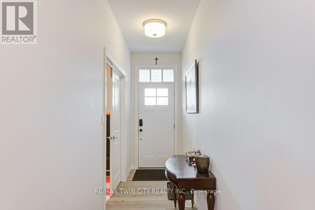 102 LIVINGSTON DRIVE, Tillsonburg — photo 4