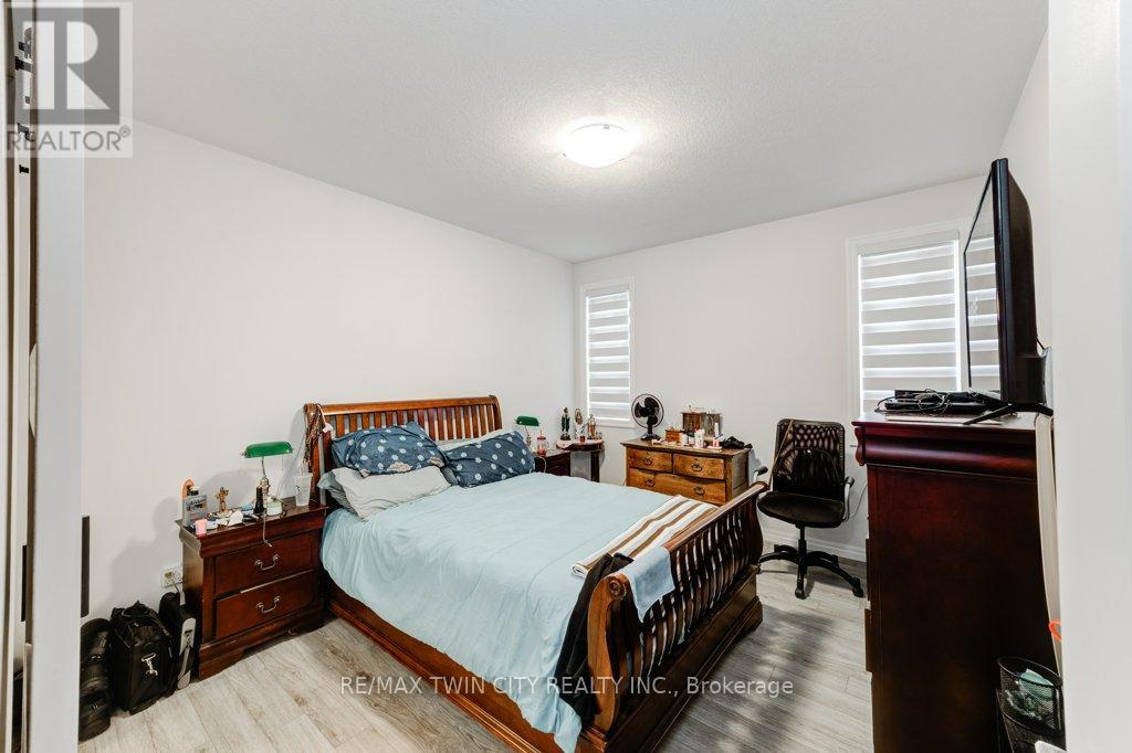 102 LIVINGSTON DRIVE, Tillsonburg — photo 9