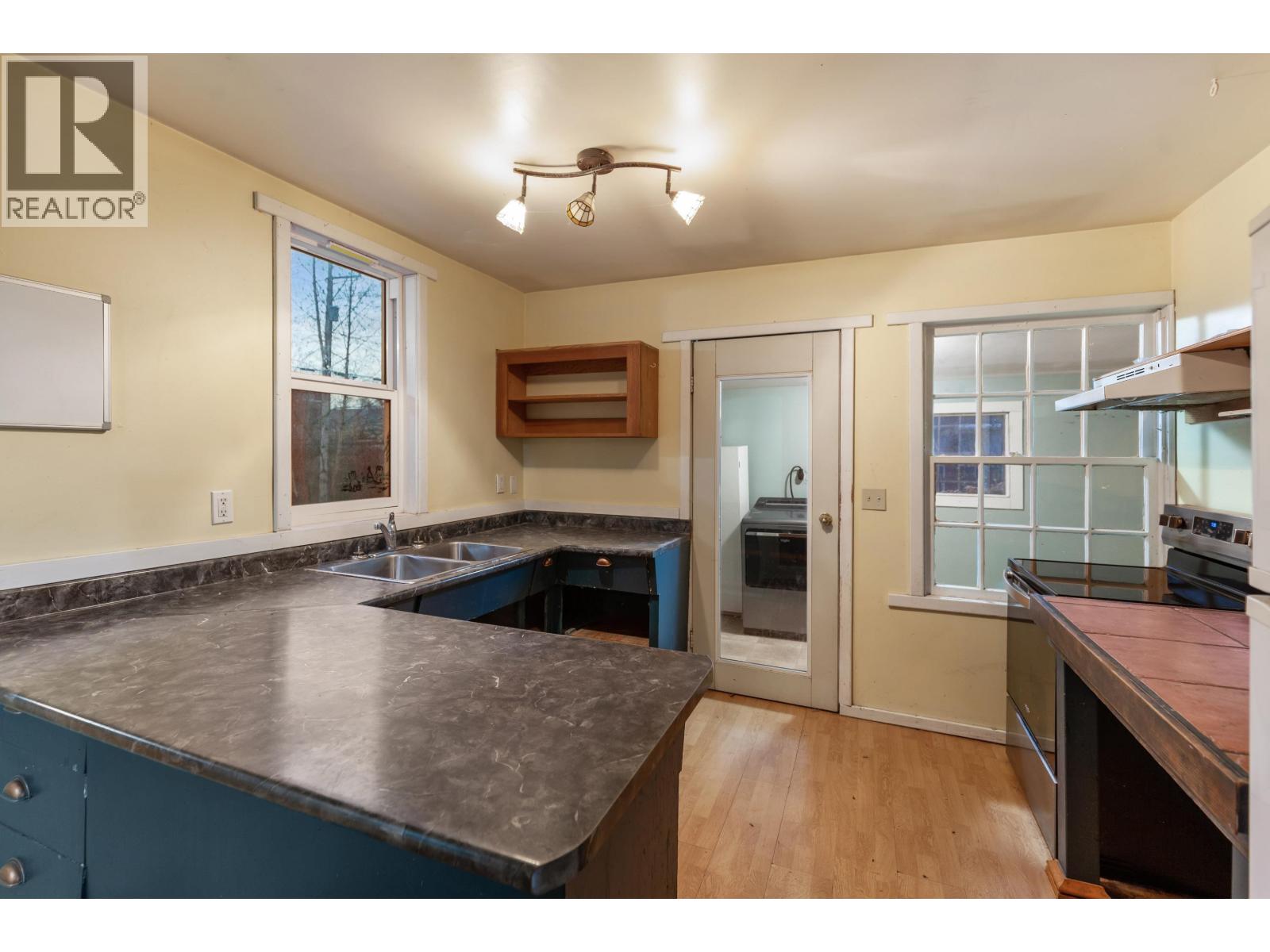 242 DOUGLAS STREET - 10