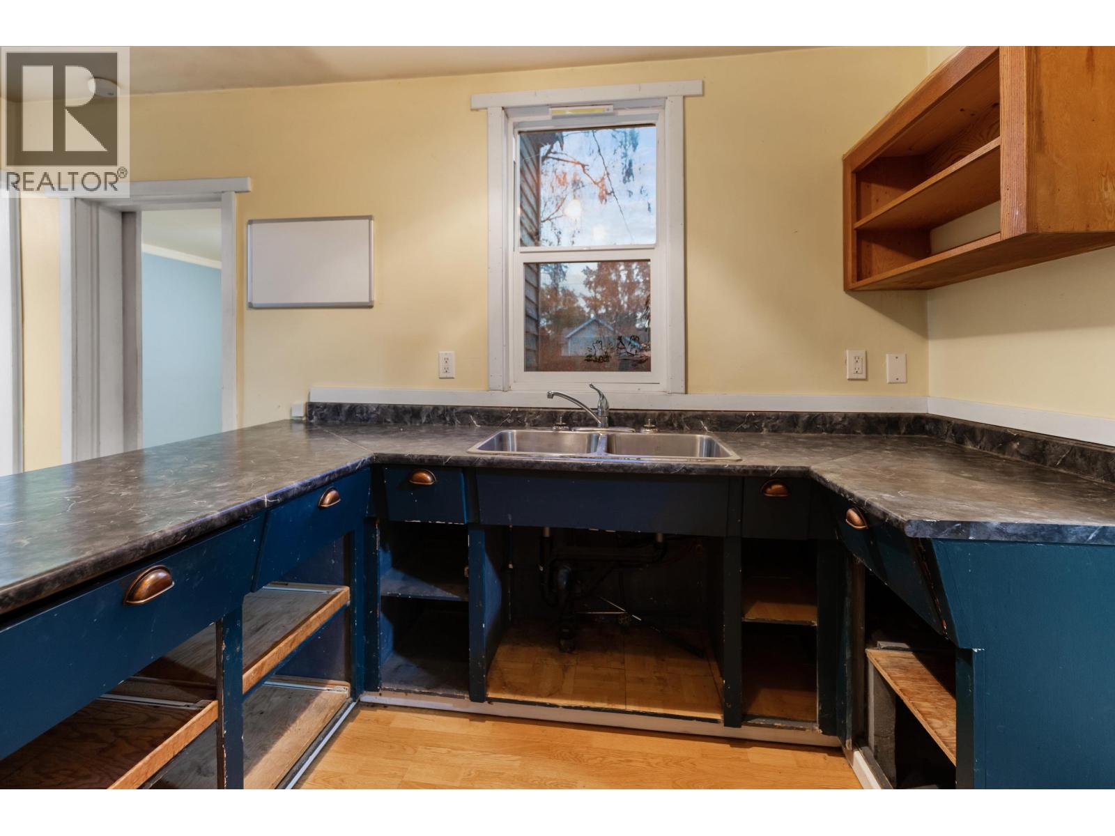 242 DOUGLAS STREET - 9