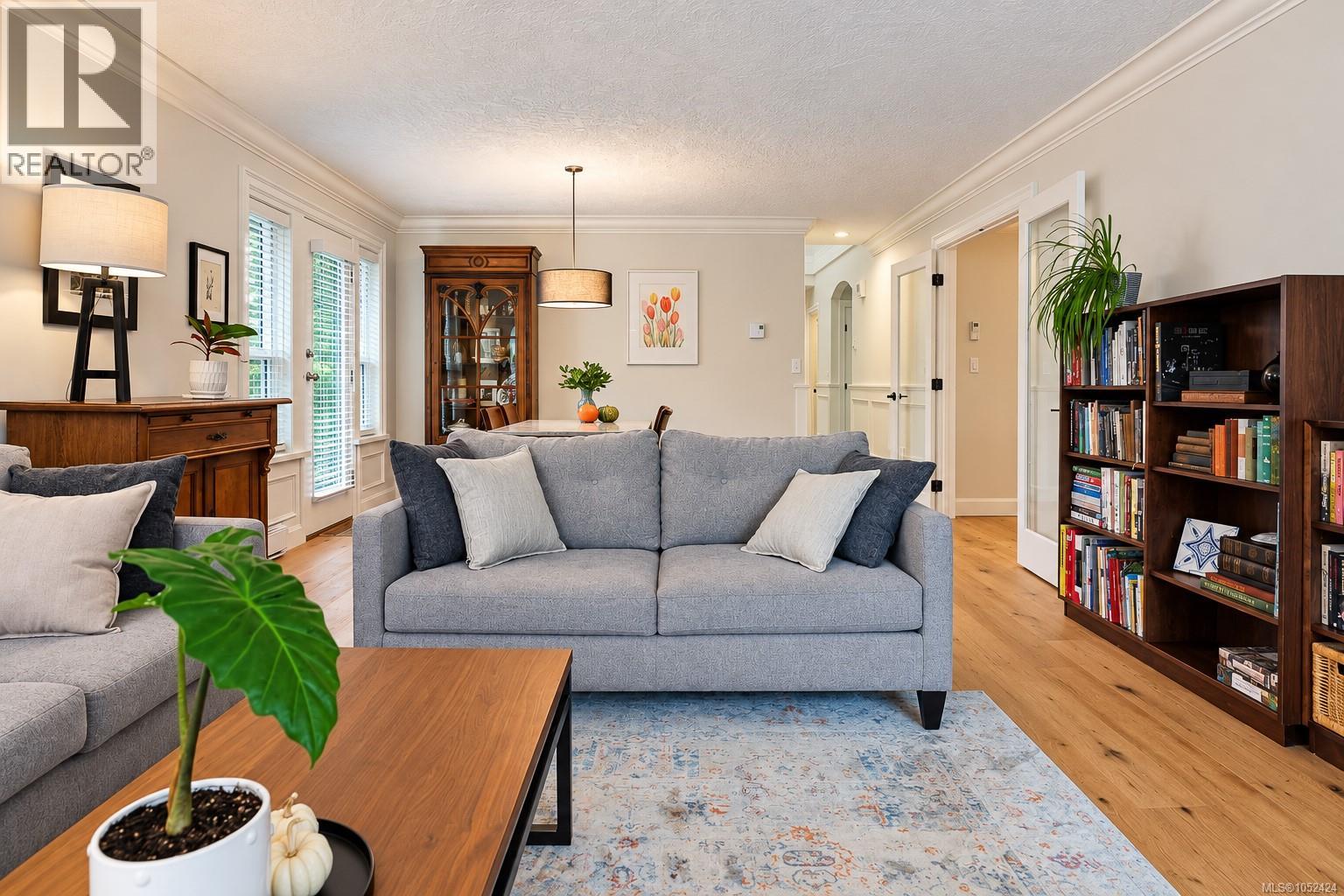 901 Foul Bay Rd - 5
