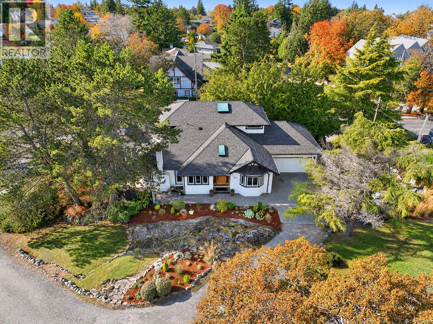901 Foul Bay Rd - 64