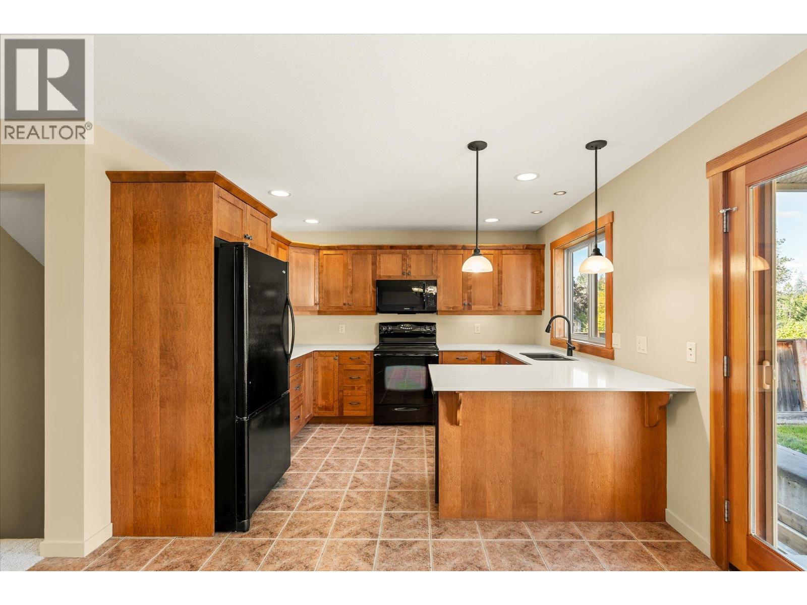 922 Paret Crescent, Kelowna - Image 1