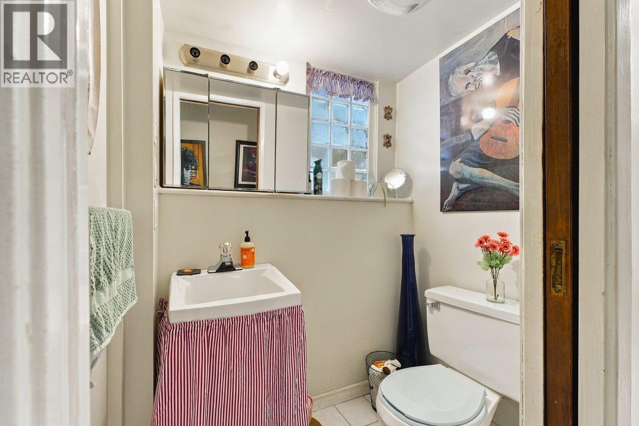 Photo of 2214 E 4TH AVENUE 25