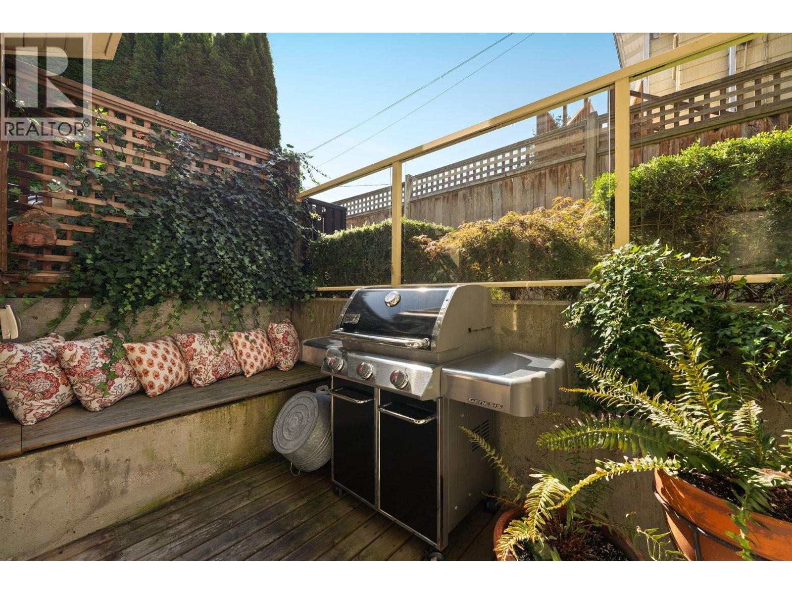 Photo of 330 W 14TH AVENUE 10