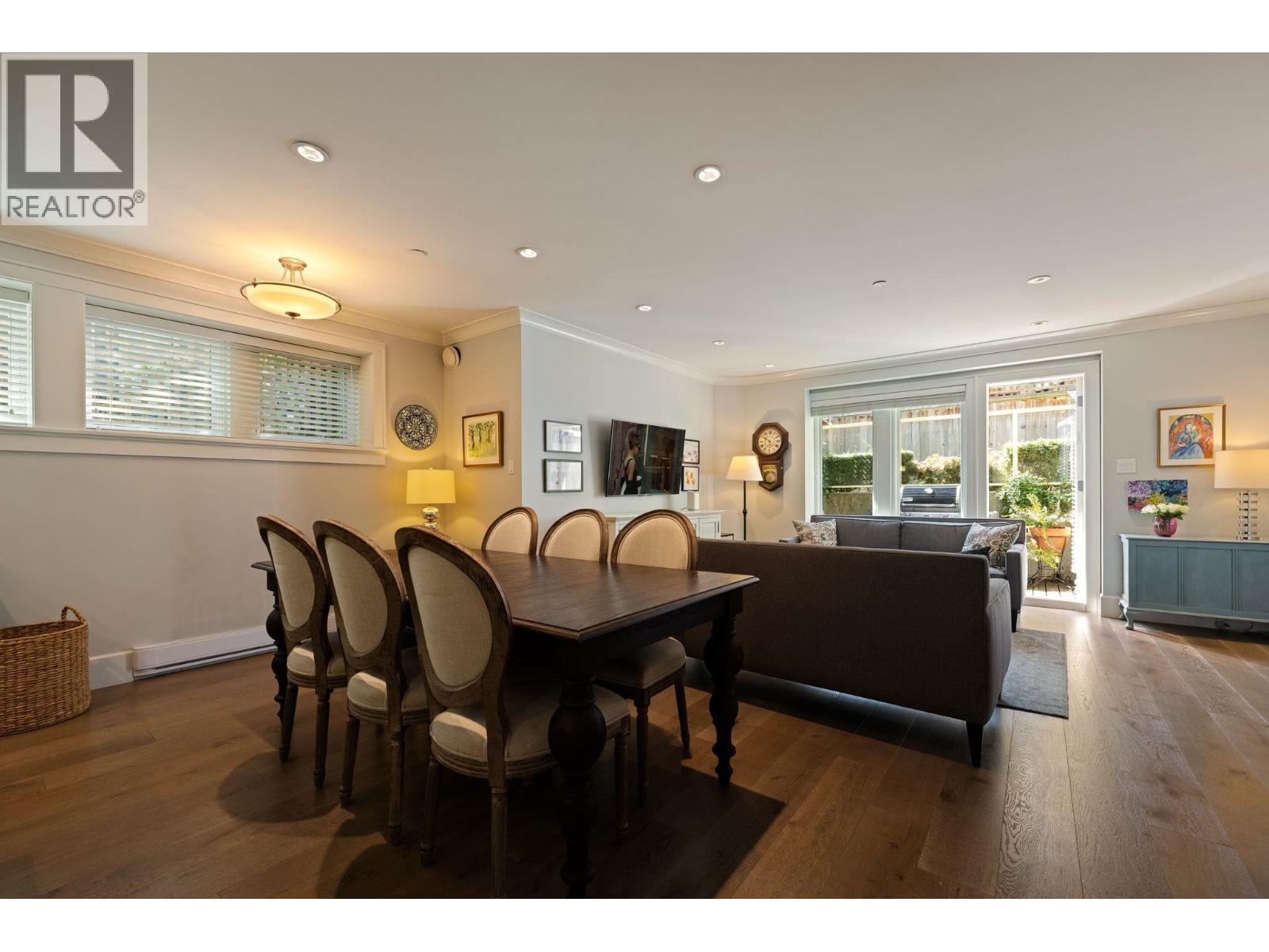 Photo of 330 W 14TH AVENUE 14