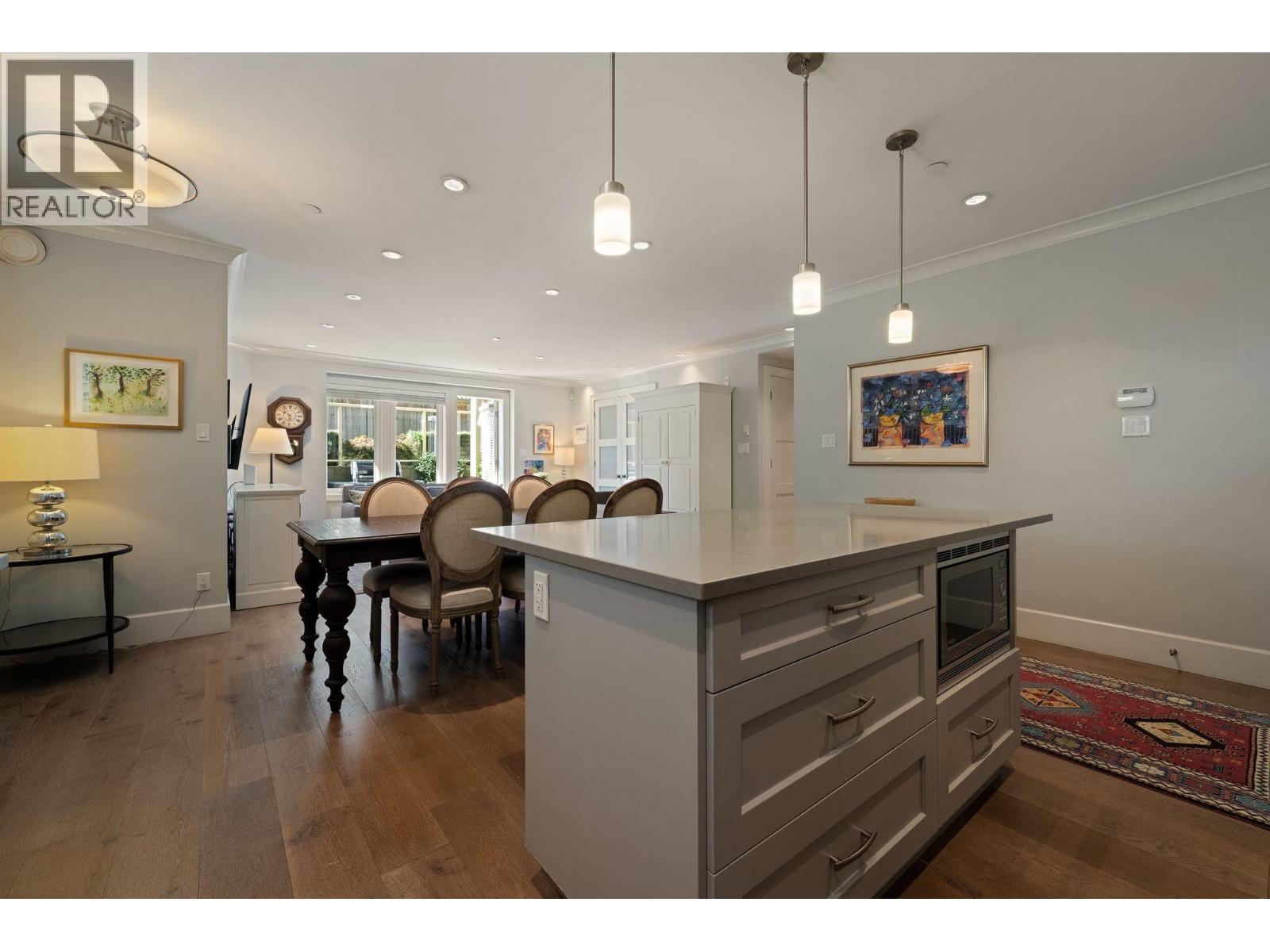 Photo of 330 W 14TH AVENUE 19