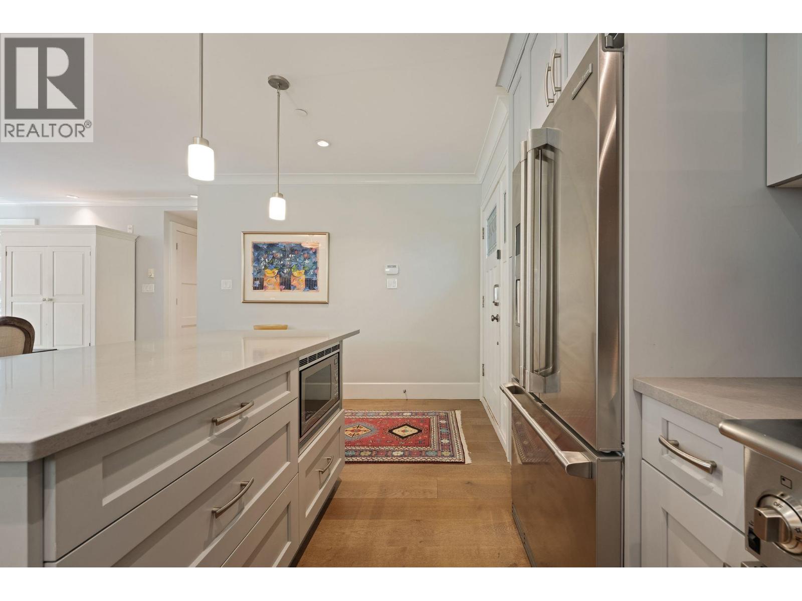 Photo of 330 W 14TH AVENUE 20