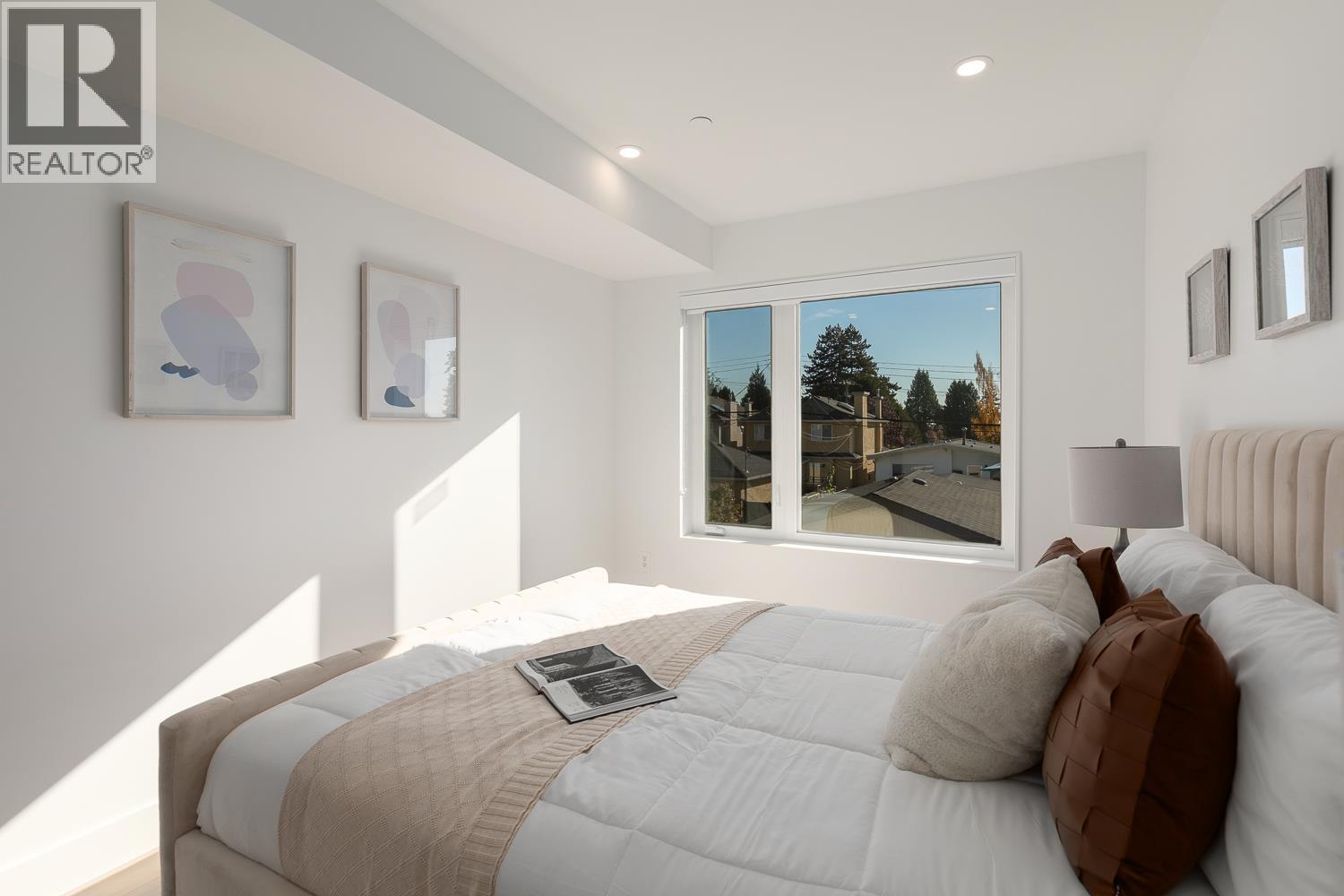 Photo of 2 2138 W 48TH AVENUE 14